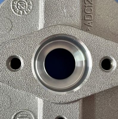 Müşterinin çizimi ve yüzey tedavisi için gereken Altın Alaşım Parçası